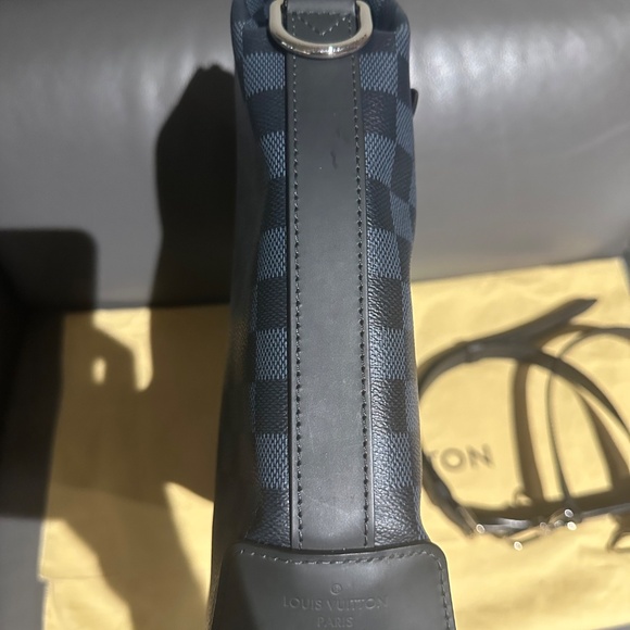 Louis Vuitton bag - Picture 13 of 16